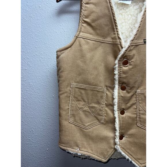 Wrangler Tan Sherpa-Lined Vest - Picture 4 of 10